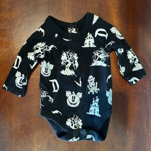🎃Disney Baby Halloween Graphic Onesie